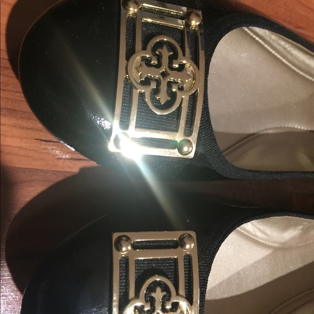 Isola flats